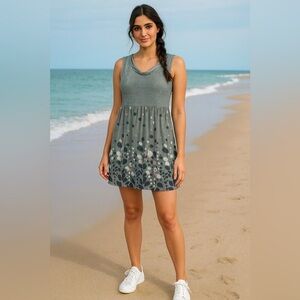 Summer Sleeveless Sundress With Green Lace Top and Floral Bottom Size Large